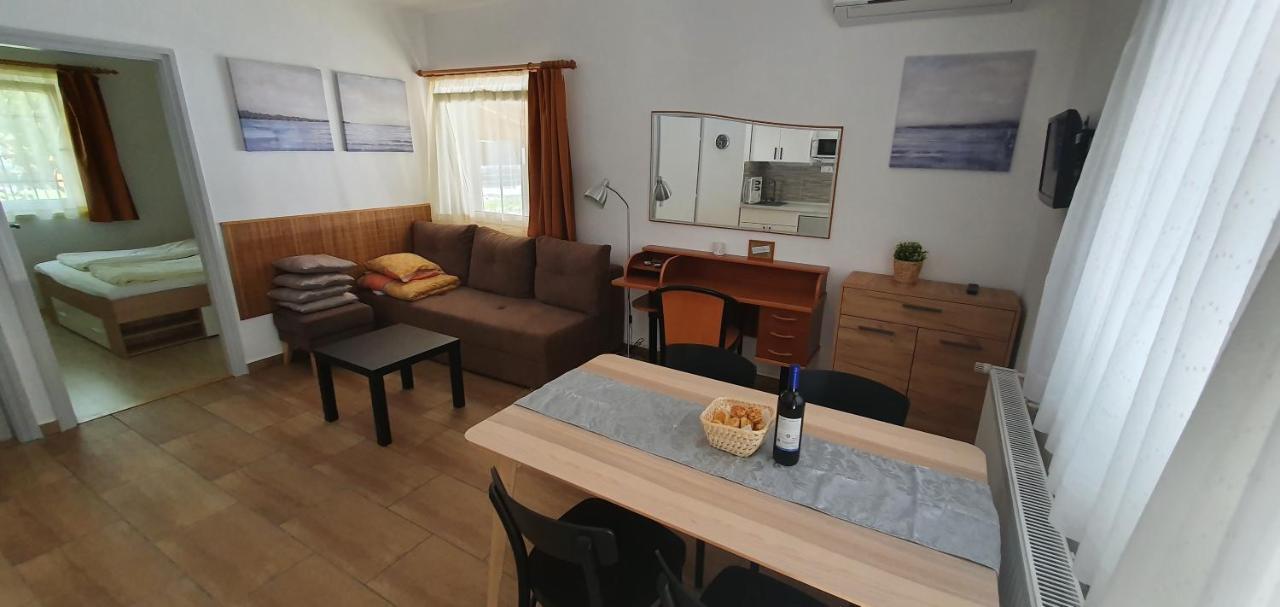 Forrest Apartman Gyenesdiás Buitenkant foto